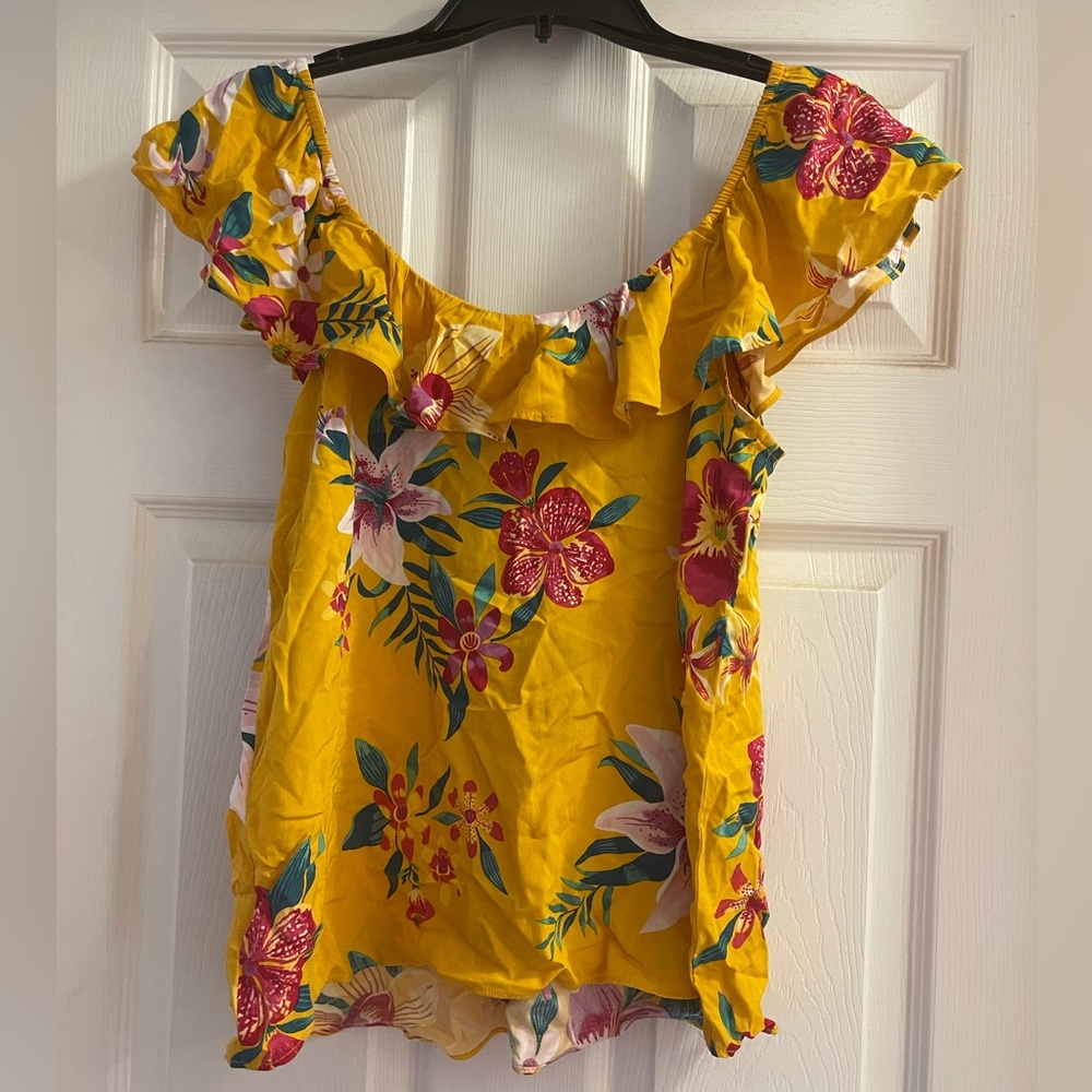 NWT | Old Navy Floral Top | Size M